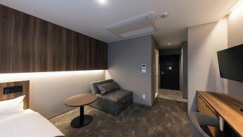 THE STILL HOTEL