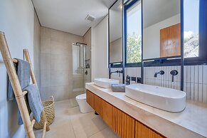 Malvarrosa Stylish 1BR Private Pool Villa Bingin