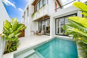 Malvarrosa Stylish 1BR Private Pool Villa Bingin