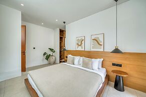 Malvarrosa Stylish 1BR Private Pool Villa Bingin