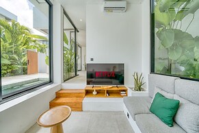 Malvarrosa Stylish 1BR Private Pool Villa Bingin