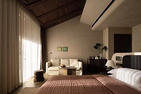 ANALO Resort Hotel