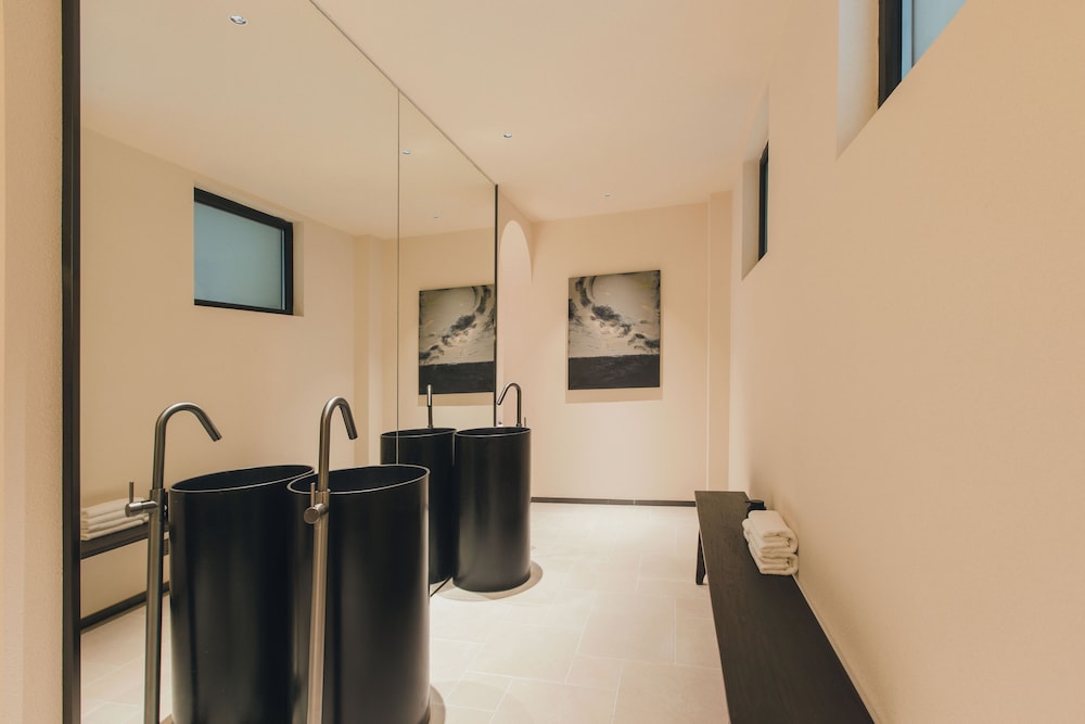 Ubaia Hotel