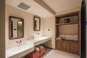 Ubaia Hotel