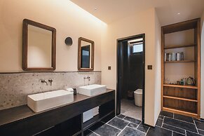 Ubaia Hotel