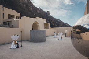 Ubaia Hotel