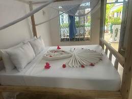 AROYA Boutique Hotel