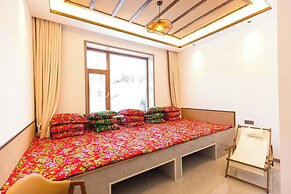 Xuegu Xuefu Lai Inn