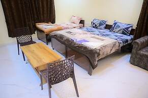 Kaka Paying Guest House