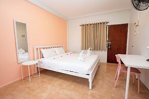 Pink Residence Chalong