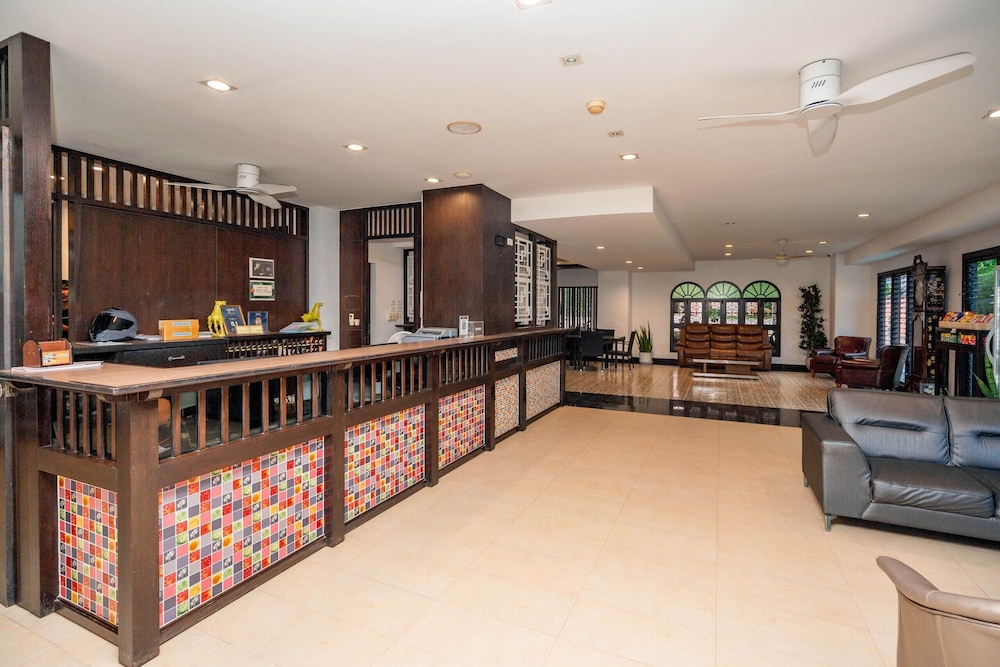 Pink Residence Chalong