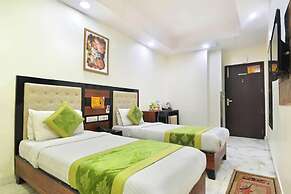 Hotel Divines Residency
