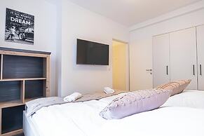 Modern 1BR 1LR Apt Donaustadt Area