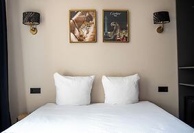 Hotel 83