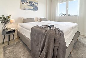JG- Top Modern Apartment in Nueva Andalucia