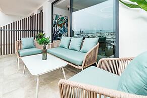 Inf2.5e- Tastefully Furnished Flat, Estepona Cente