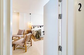 A2- Seaclub Suites by Roomservices
