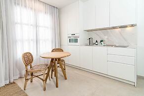 A2- Seaclub Suites by Roomservices