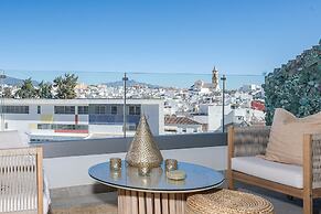 Inf2.4e - Modern 2-bed Apt With Roof top Pool