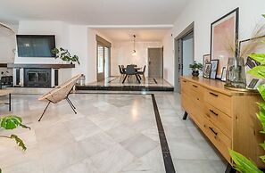 GRR - Elegant Villa With Exclusive Private Pool