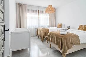 GRR - Elegant Villa With Exclusive Private Pool