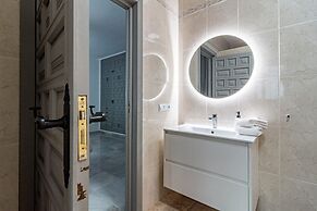 GRR - Elegant Villa With Exclusive Private Pool