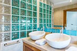 GRR - Elegant Villa With Exclusive Private Pool