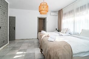 GRR - Elegant Villa With Exclusive Private Pool