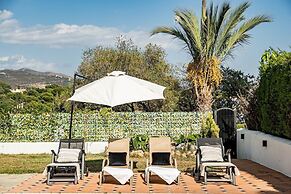 GRR - Elegant Villa With Exclusive Private Pool