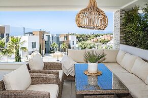 CAH - Large Terrace, Indoor Pool and gym