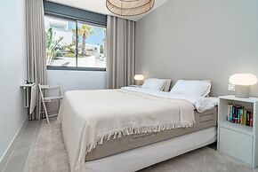 CAH - Large Terrace, Indoor Pool and gym