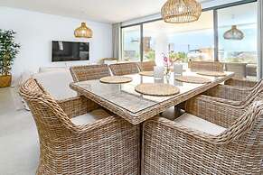 CAH - Large Terrace, Indoor Pool and gym