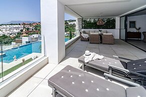 CAH - Large Terrace, Indoor Pool and gym