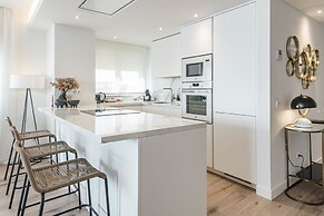 Eb4a - Frontline Beach City Apartment