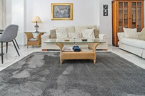 Rg325 - Great 2 Bed Apt, Close to Puerto Banus