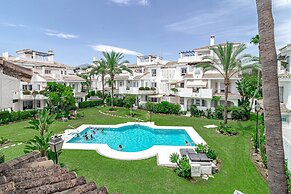 Lnm5.30 - Great Location With Private Roof Terrace