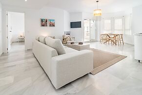 Lnm5.30 - Great Location With Private Roof Terrace