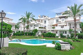 Lnm5.30 - Great Location With Private Roof Terrace