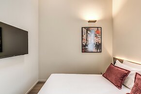 Seety Porta Romana Statue