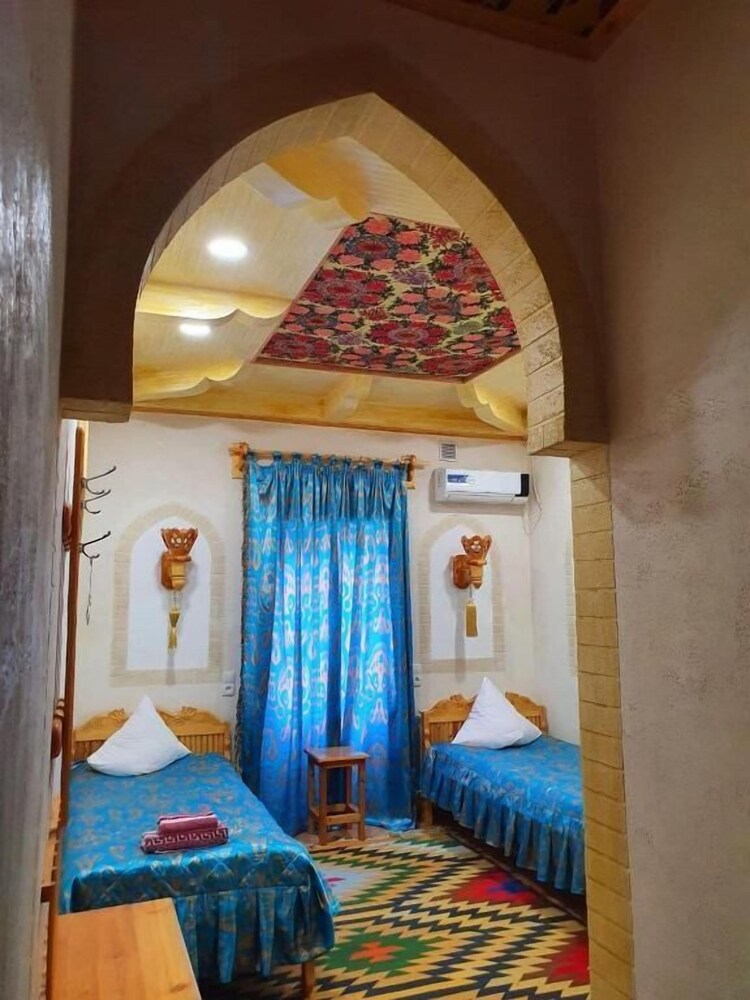 Zukhro Boutique Hotel