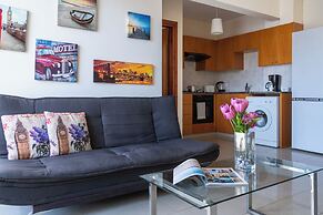 Glade - 1 BR Apt. & Balcony in Larnaca