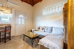 Petalidi Sunny Home Two - Cozy Garden Escape