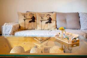 Petalidi Sunny Home Two - Cozy Garden Escape