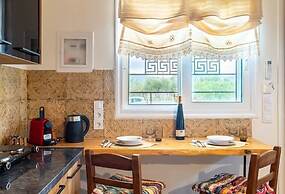 Petalidi Sunny Home Two - Cozy Garden Escape