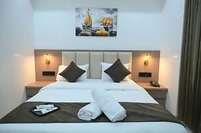Hotel City Center Executive Magarpatta