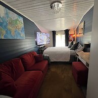 Cheerful Cabin With Sauna and Great Views