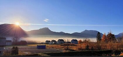 Cheerful Cabin With Sauna and Great Views