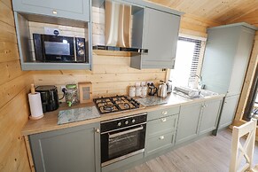 Glenview Log Cabin