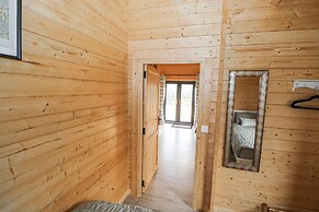 Glenview Log Cabin