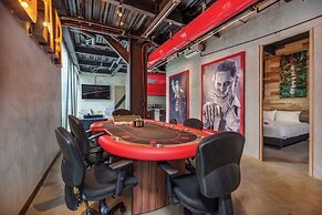 Lleras Vibex Party